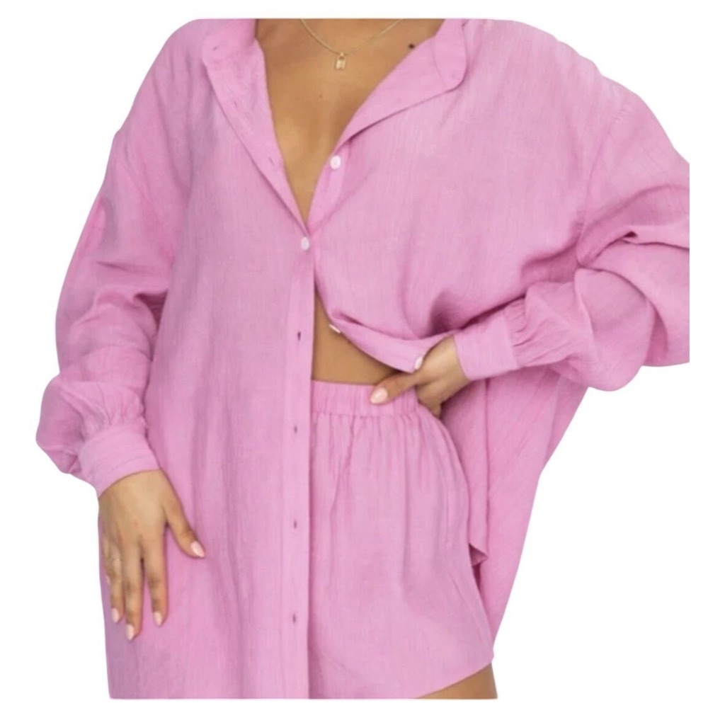 WHITE FOX "Take Me Out" Oversized Button Down Shirt, Crinkle Pink, Size M/L